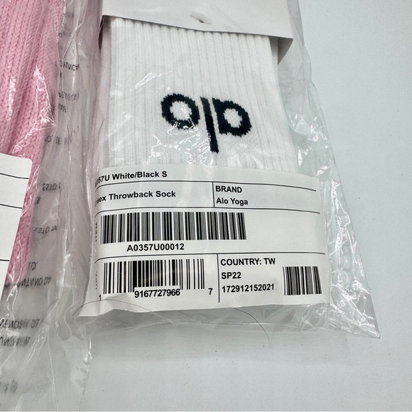 NWT Alo Bundle Unisex Throwback Socks Black / White and Sweet Pink Scrunch Socks - Picture 4 of 13